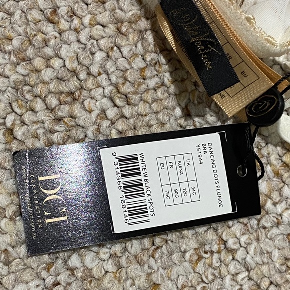 Dita Von Teese Von Follies White Polka Dot Set - Picture 3 of 8